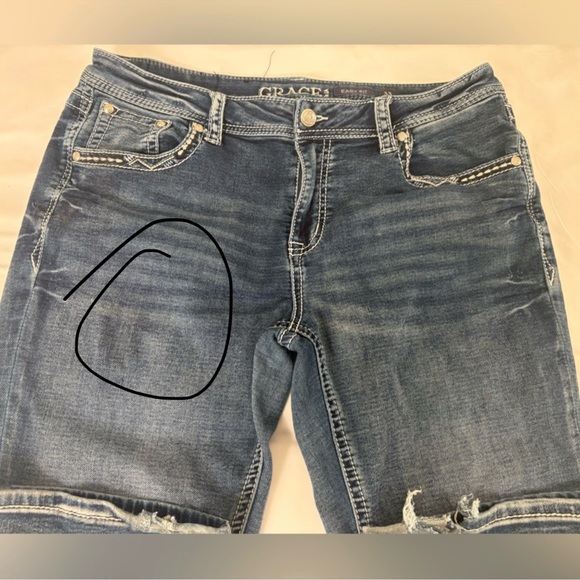 Grace in LA Blue Jeans with Embellished Pockets - Picture 12 of 12